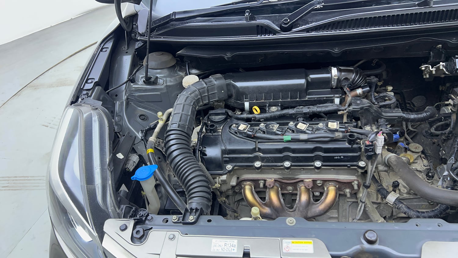 Used 2019 Maruti Suzuki Baleno Delta Petrol Manual engine ENGINE RIGHT SIDE VIEW