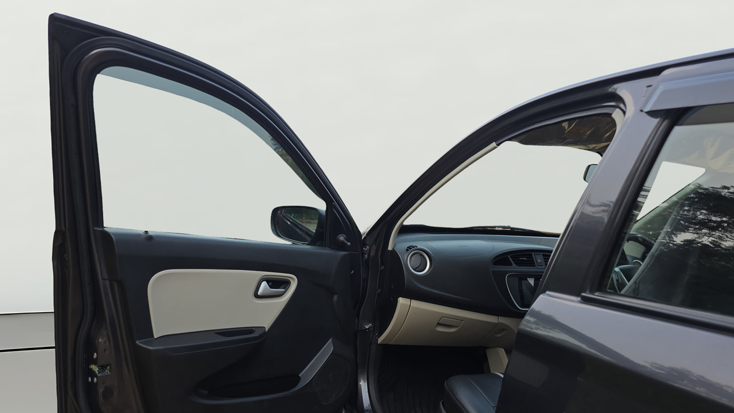 Used 2022 Maruti Suzuki Alto 800 Vxi Plus Petrol Manual interior LEFT FRONT DOOR OPEN VIEW
