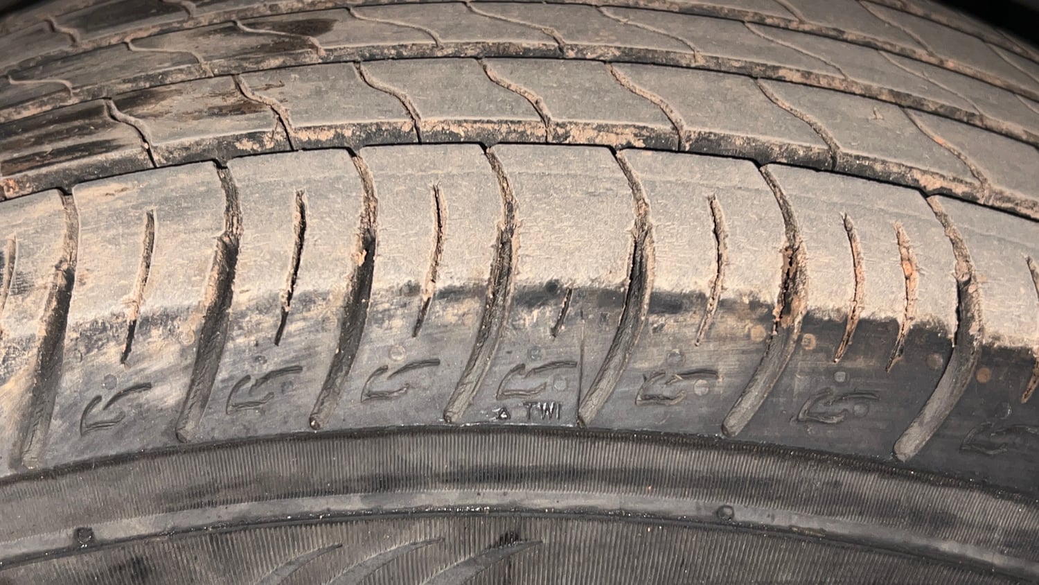 Used 2022 Toyota Urban Cruiser Premium Grade MT Petrol Manual tyres LEFT FRONT TYRE TREAD VIEW