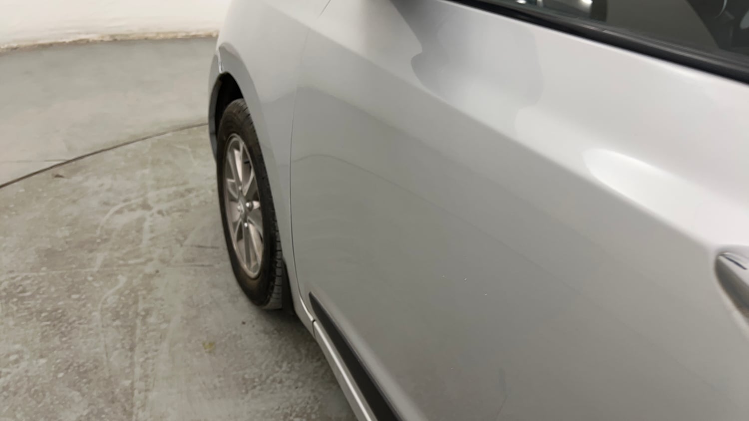 Used 2016 Hyundai Grand i10 Asta AT 1.2 Kappa VTVT Petrol Automatic dents MINOR SCRATCH
