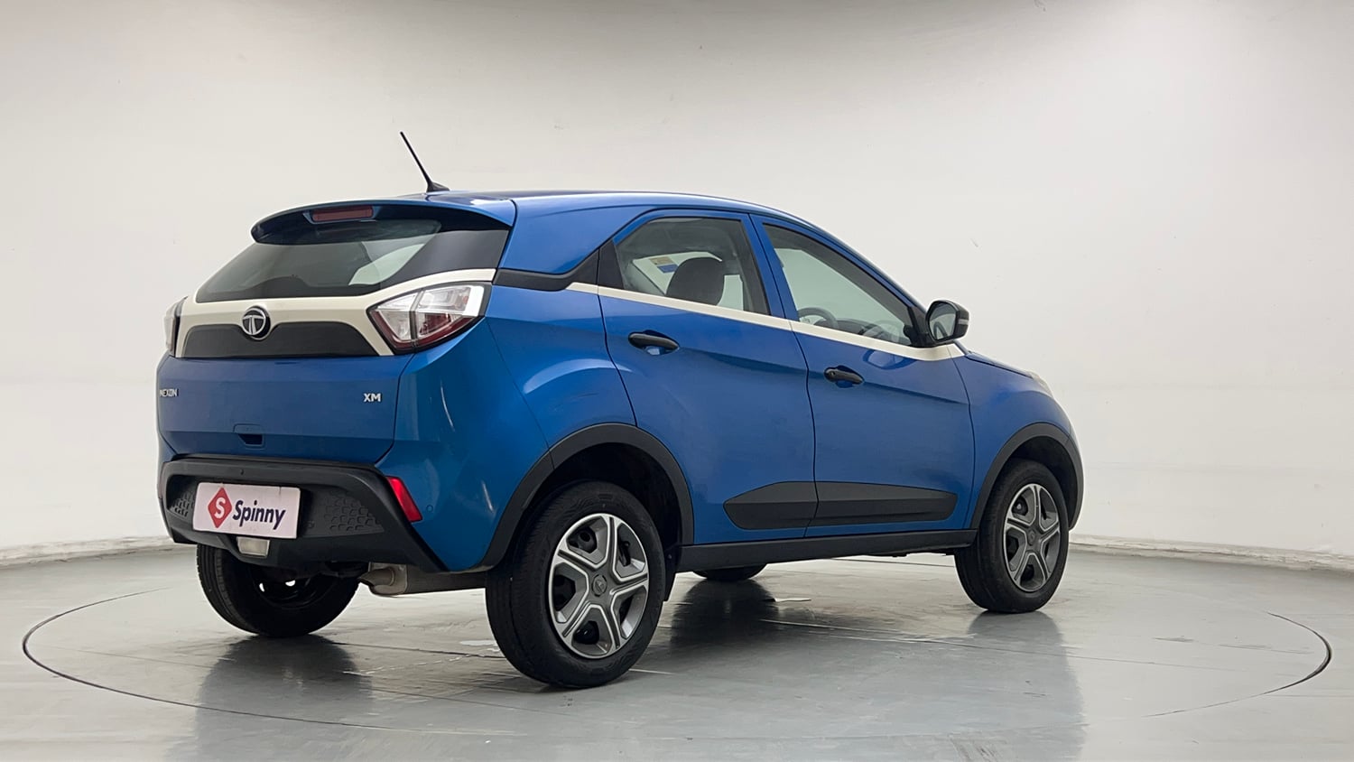 Used 2018 Tata Nexon XM Petrol Manual exterior RIGHT REAR CORNER VIEW