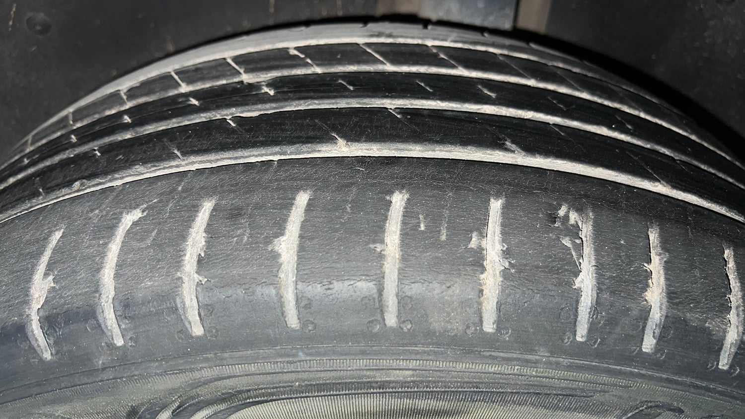 Used 2023 MG Motors Hector Sharp Pro 1.5 Turbo Petrol MT Petrol Manual tyres LEFT REAR TYRE TREAD VIEW