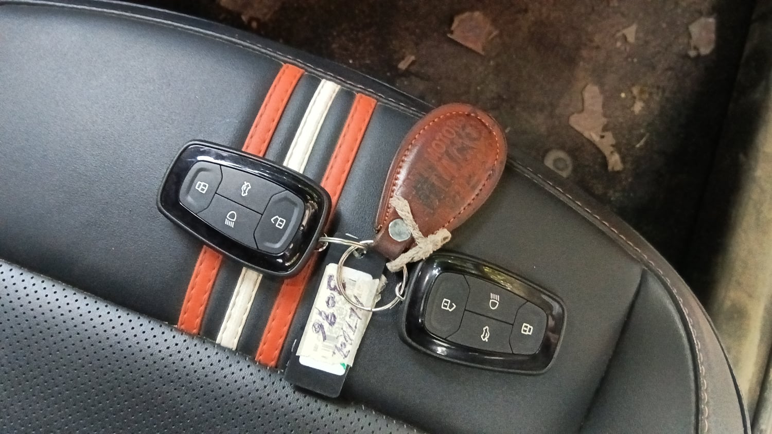 Used 2026 Tata Altroz Racer R3 Petrol Manual extra CAR KEY VIEW