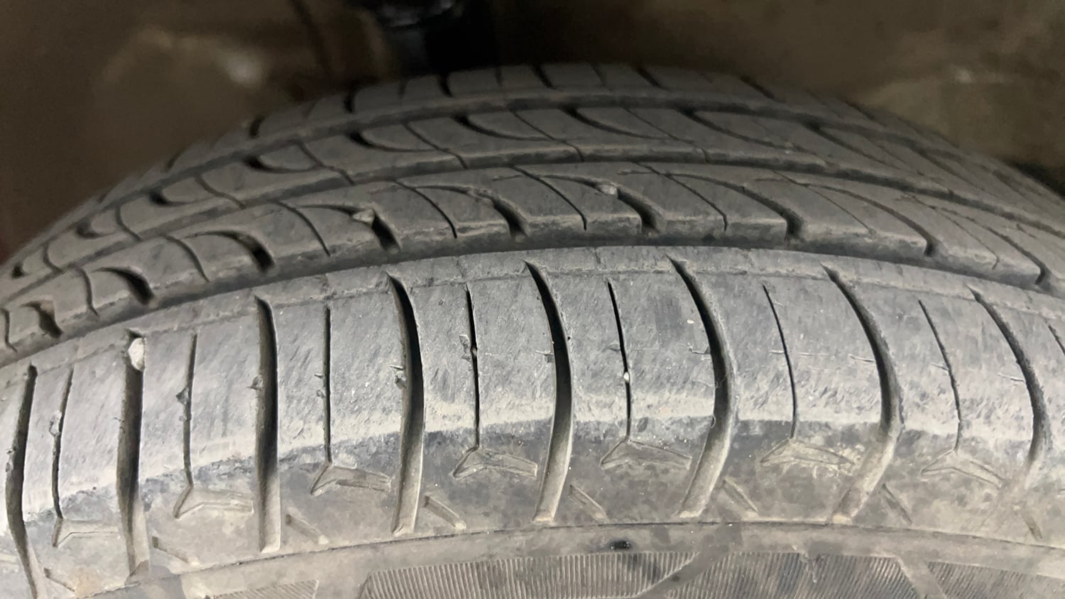 Used 2015 Maruti Suzuki Wagon R VXI Petrol Manual tyres RIGHT FRONT TYRE TREAD VIEW
