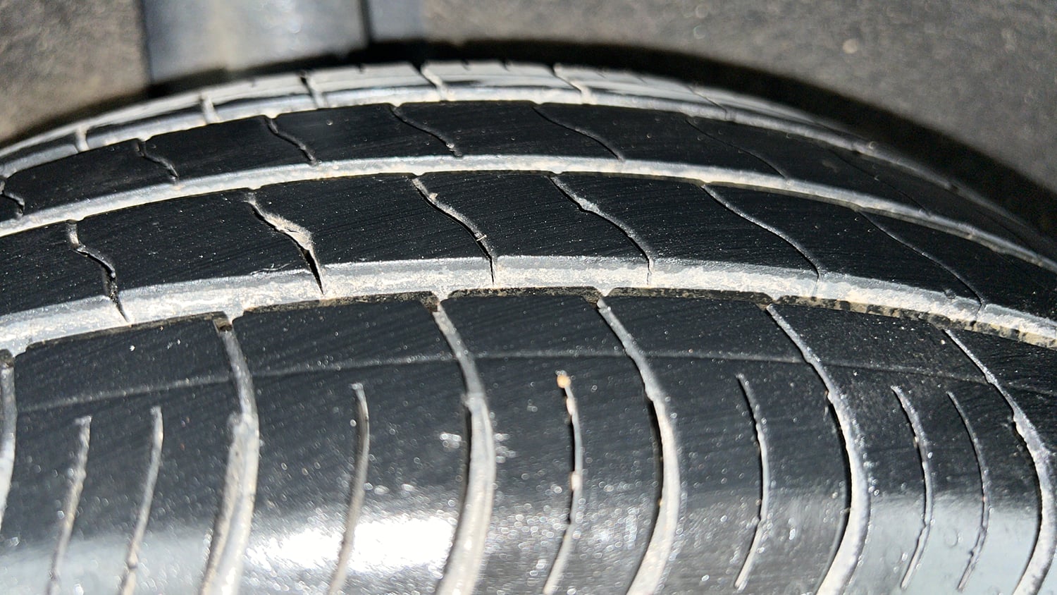 Used 2021 Maruti Suzuki Baleno Delta Petrol Manual tyres RIGHT REAR TYRE TREAD VIEW