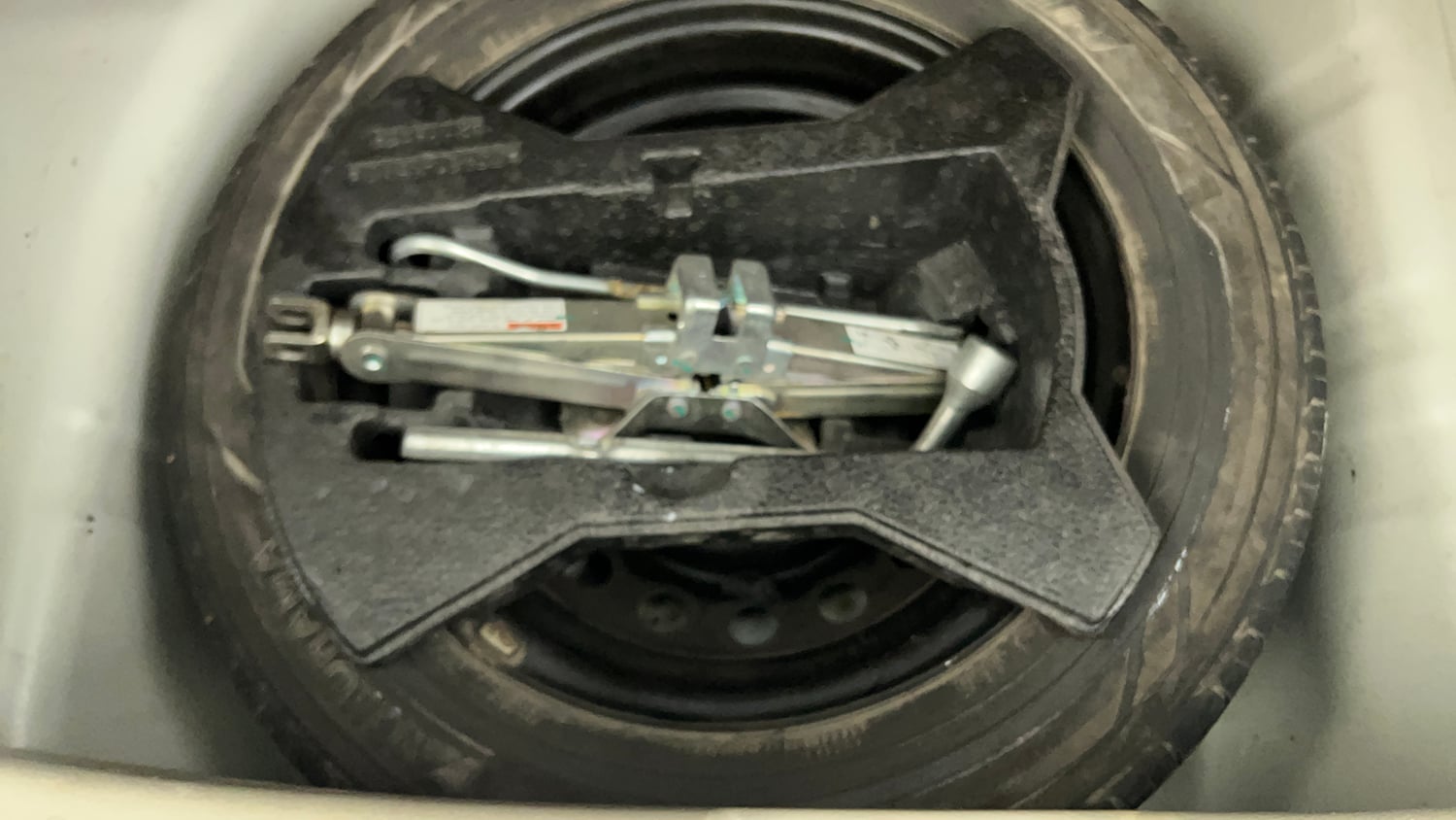 Used 2017 Maruti Suzuki Celerio VXi AMT Petrol Automatic tyres SPARE TYRE VIEW