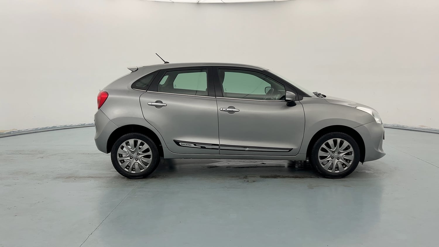 Used 2018 Maruti Suzuki Baleno Zeta 1.2 Petrol Manual exterior RIGHT SIDE VIEW