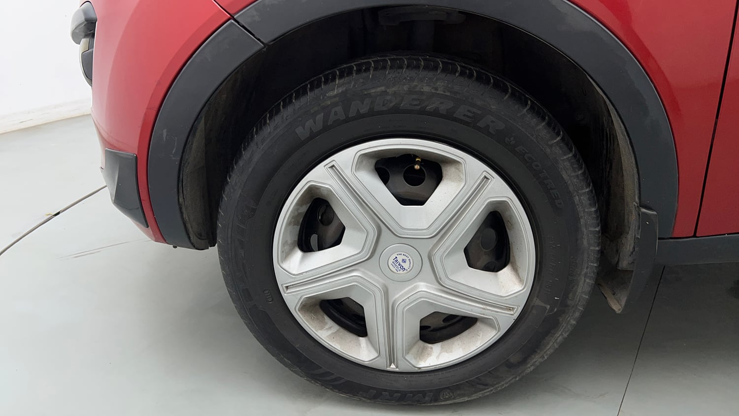 Used 2019 Tata Nexon XMA Diesel Diesel Automatic tyres LEFT FRONT TYRE RIM VIEW