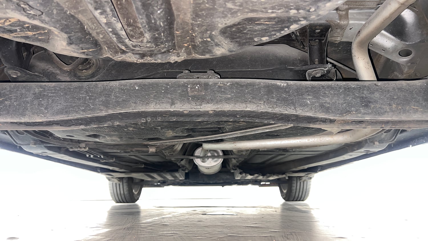 Used 2023 Toyota Glanza V Petrol Manual extra REAR UNDERBODY VIEW (TAKEN FROM REAR)