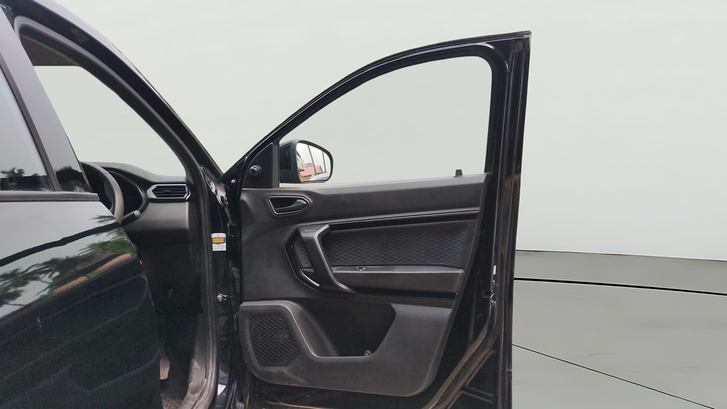 Used 2024 Renault Kiger RXE Petrol Manual interior RIGHT FRONT DOOR OPEN VIEW