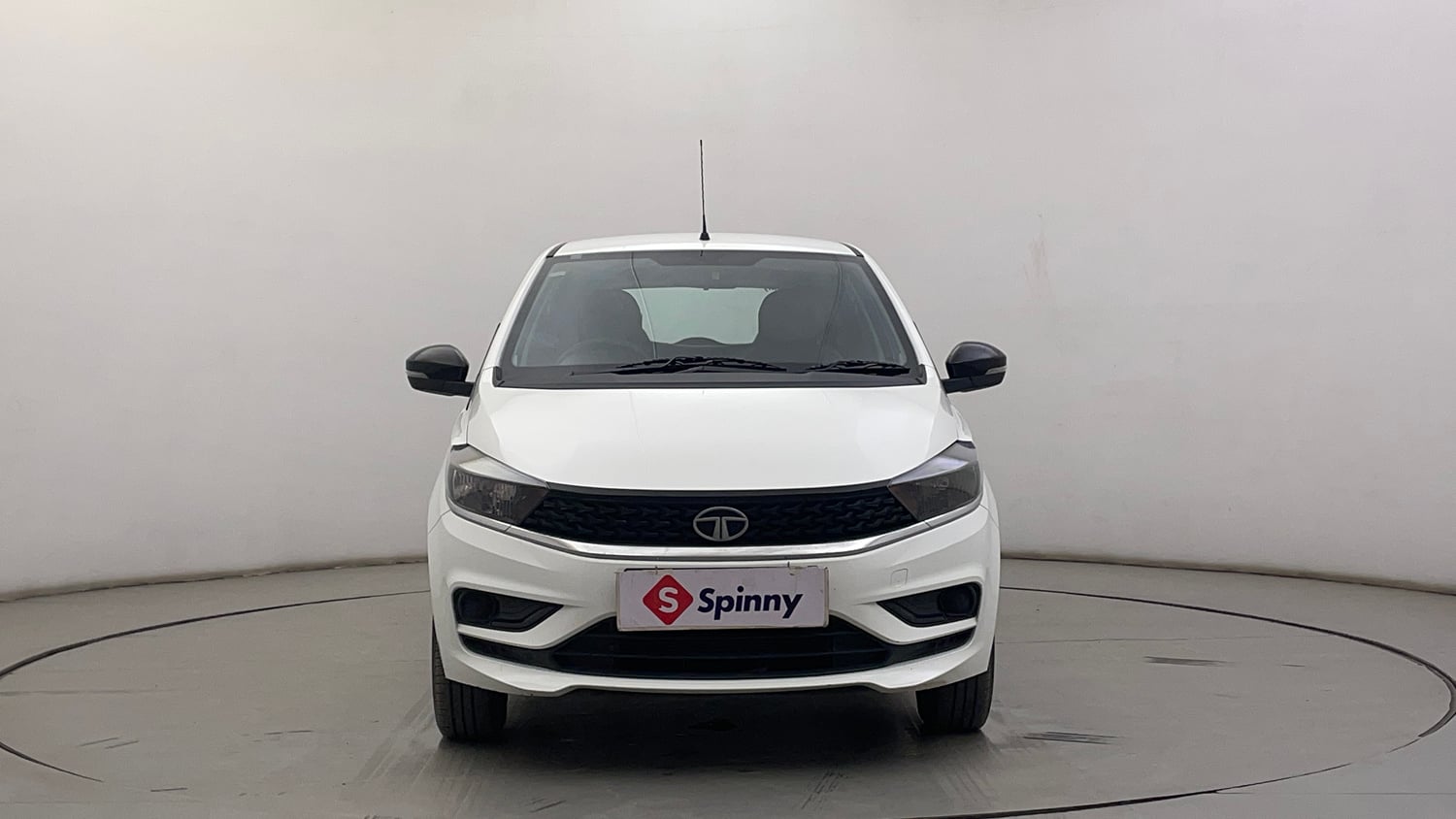 Used 2023 Tata Tiago XT CNG Cng Manual exterior FRONT VIEW