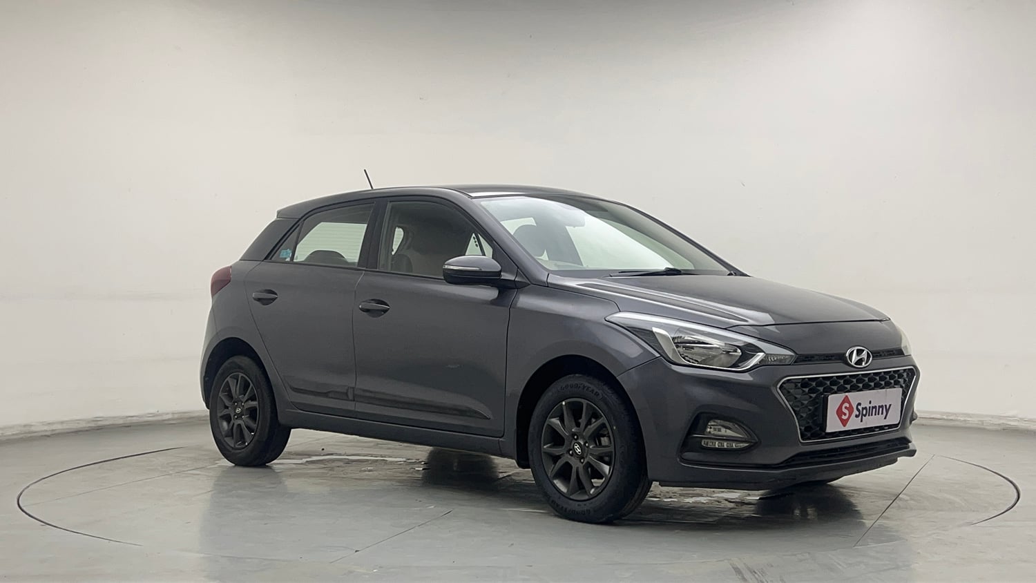 Used 2019 Hyundai Elite i20 Sportz Plus 1.2 Petrol Manual exterior RIGHT FRONT CORNER VIEW