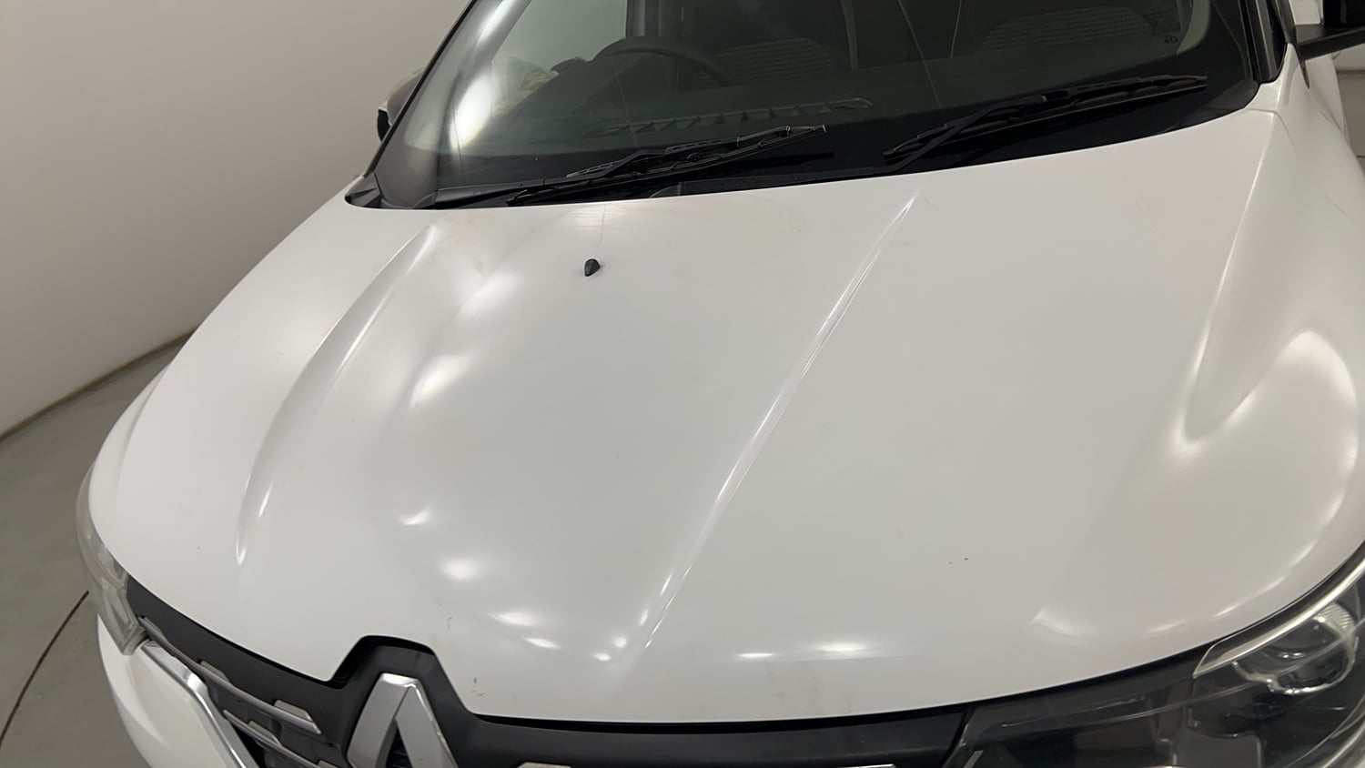 Used 2023 Renault Triber RXZ Petrol Manual dents MINOR DENT
