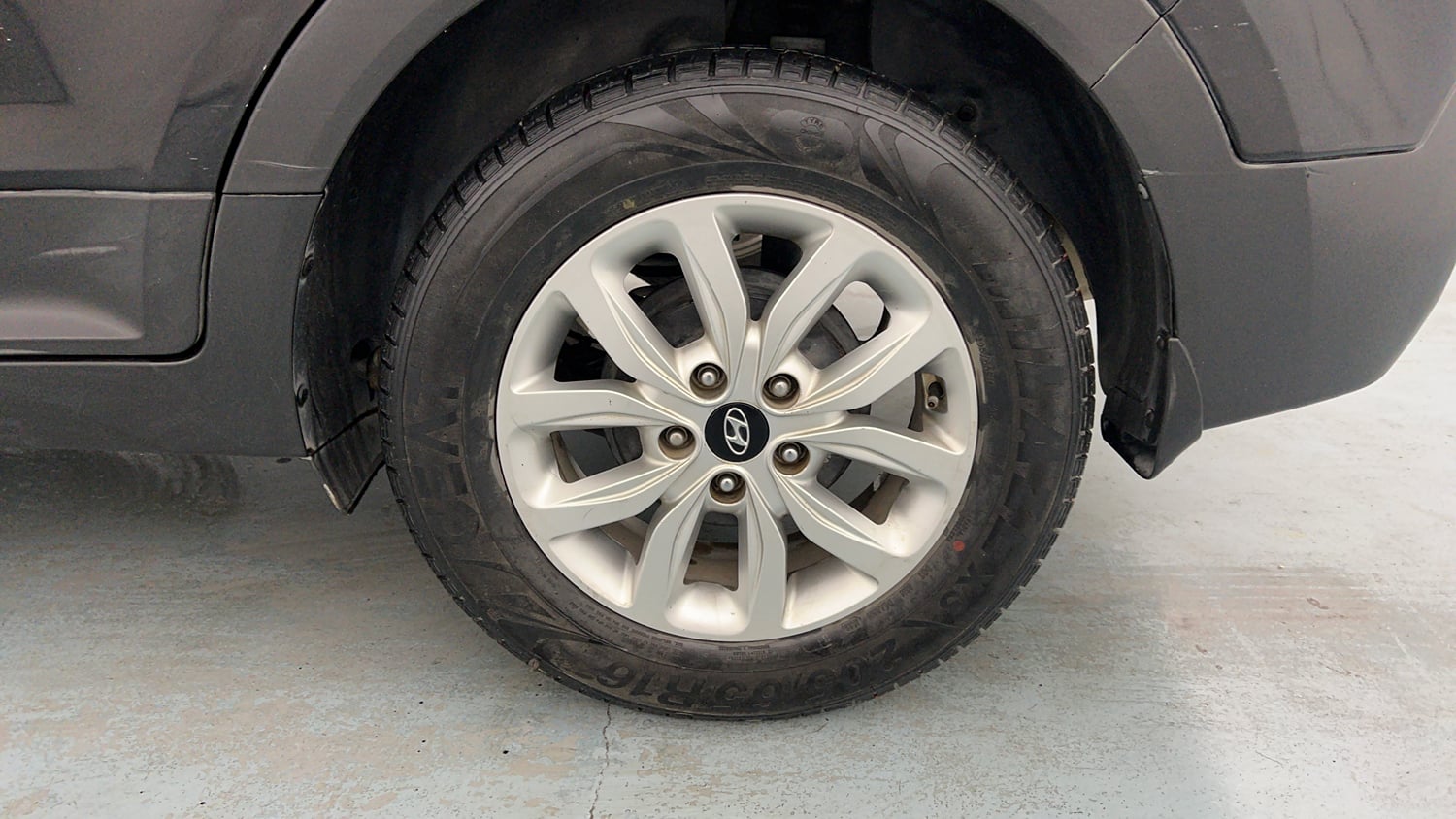 Used 2019 Hyundai Creta S 1.4 CRDi Diesel Manual tyres LEFT REAR TYRE RIM VIEW