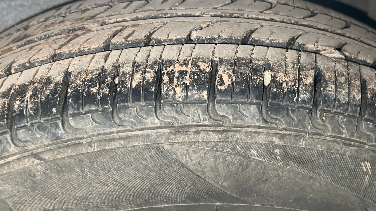 Used 2015 Maruti Suzuki Celerio ZXi AMT Petrol Automatic tyres LEFT REAR TYRE TREAD VIEW