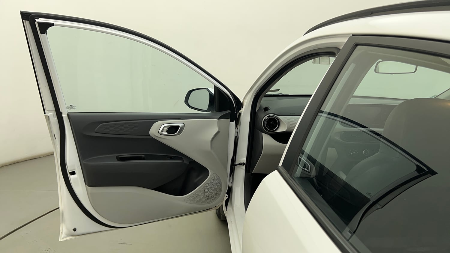 Used 2024 Hyundai Grand i10 Nios Sportz 1.2 Hy-CNG Duo Cng Manual interior LEFT FRONT DOOR OPEN VIEW