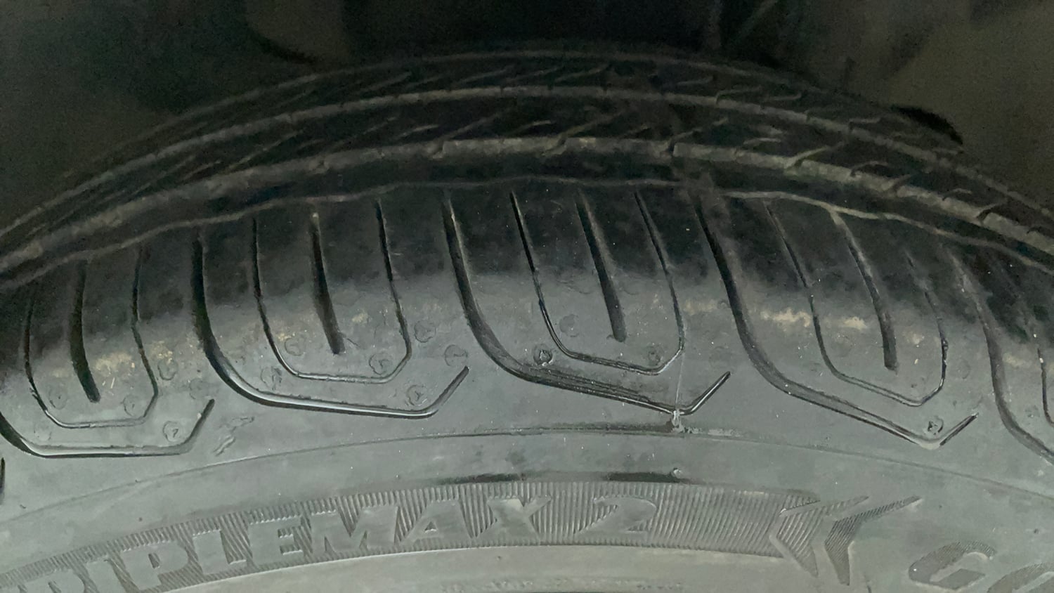 Used 2023 Tata Tiago XT CNG Cng Manual tyres RIGHT FRONT TYRE TREAD VIEW