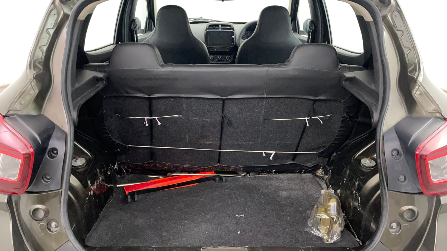 Used 2023 Renault Kwid RXT 1.0 Petrol Manual interior DICKY INSIDE VIEW