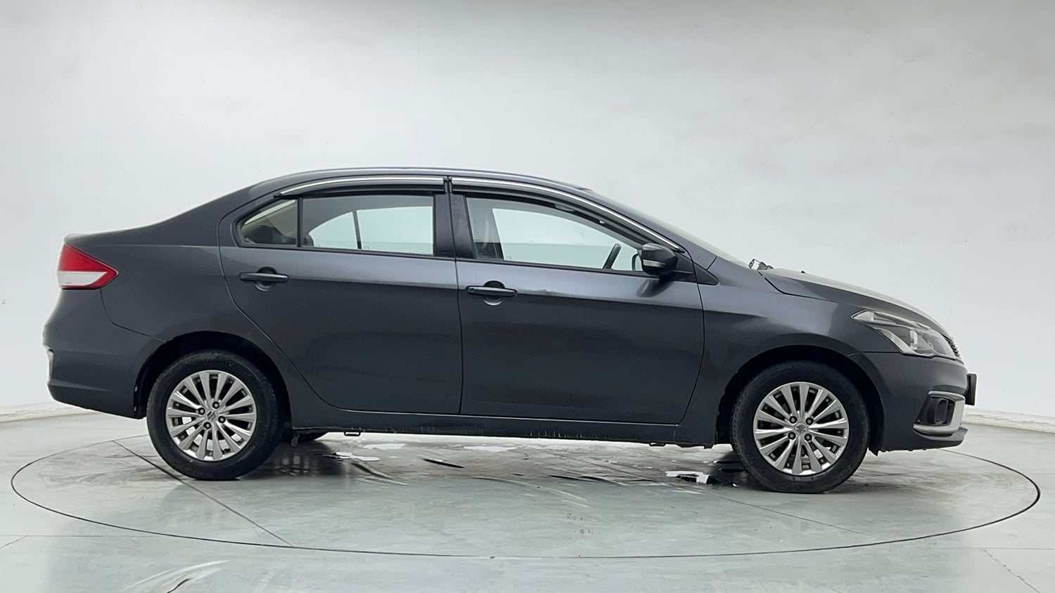Used 2022 Maruti Suzuki Ciaz Delta 1.5 Petrol Manual exterior RIGHT SIDE VIEW