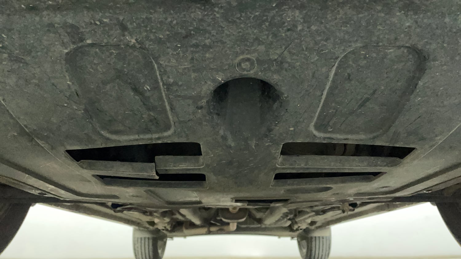 Used 2016 Hyundai Creta 1.6 SX Plus AT Petrol Petrol Automatic extra FRONT LEFT UNDERBODY VIEW