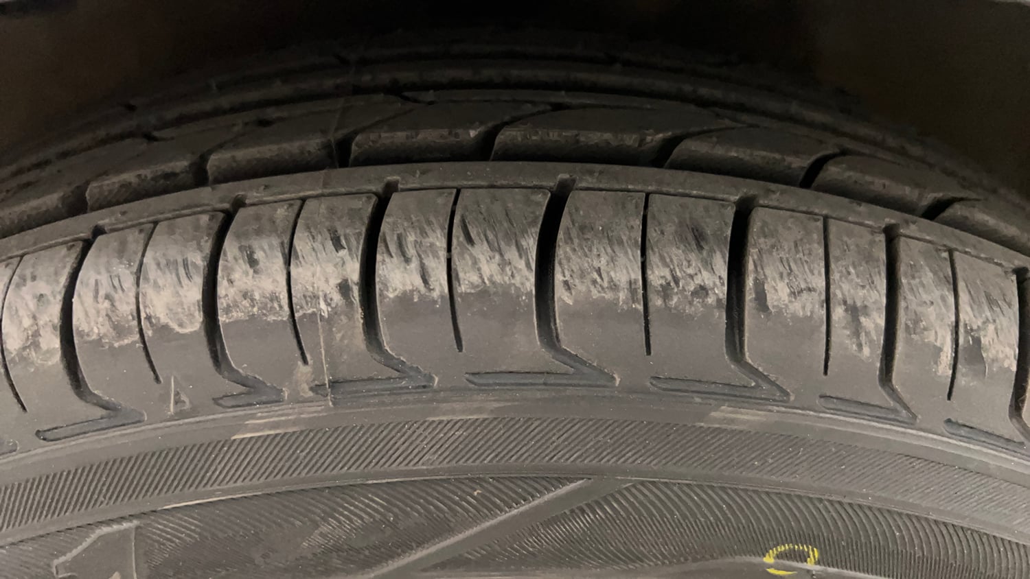 Used 2018 Hyundai Eon Era + Petrol Manual tyres LEFT FRONT TYRE TREAD VIEW