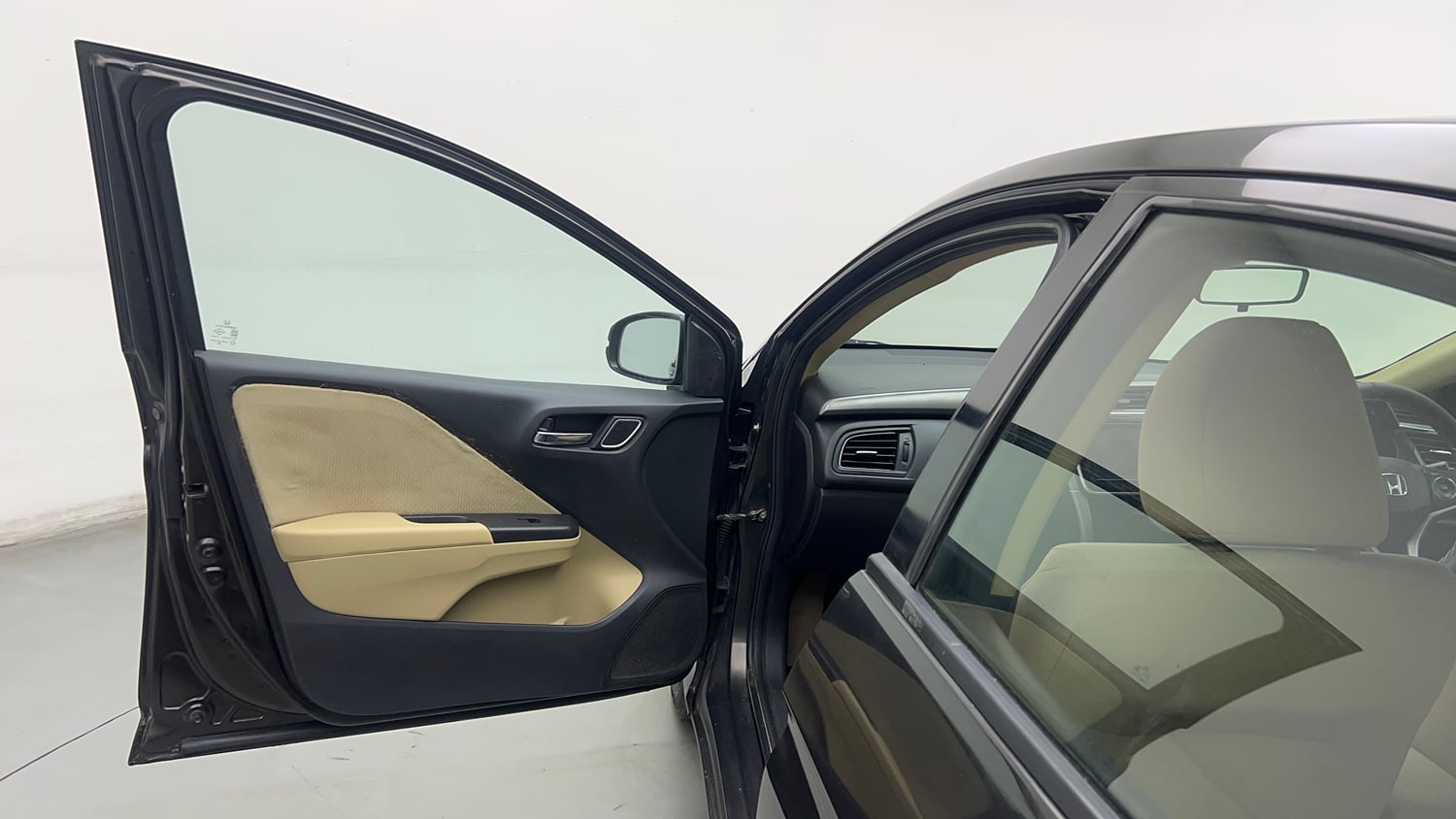 Used 2017 Honda City V Petrol Petrol Manual interior LEFT FRONT DOOR OPEN VIEW