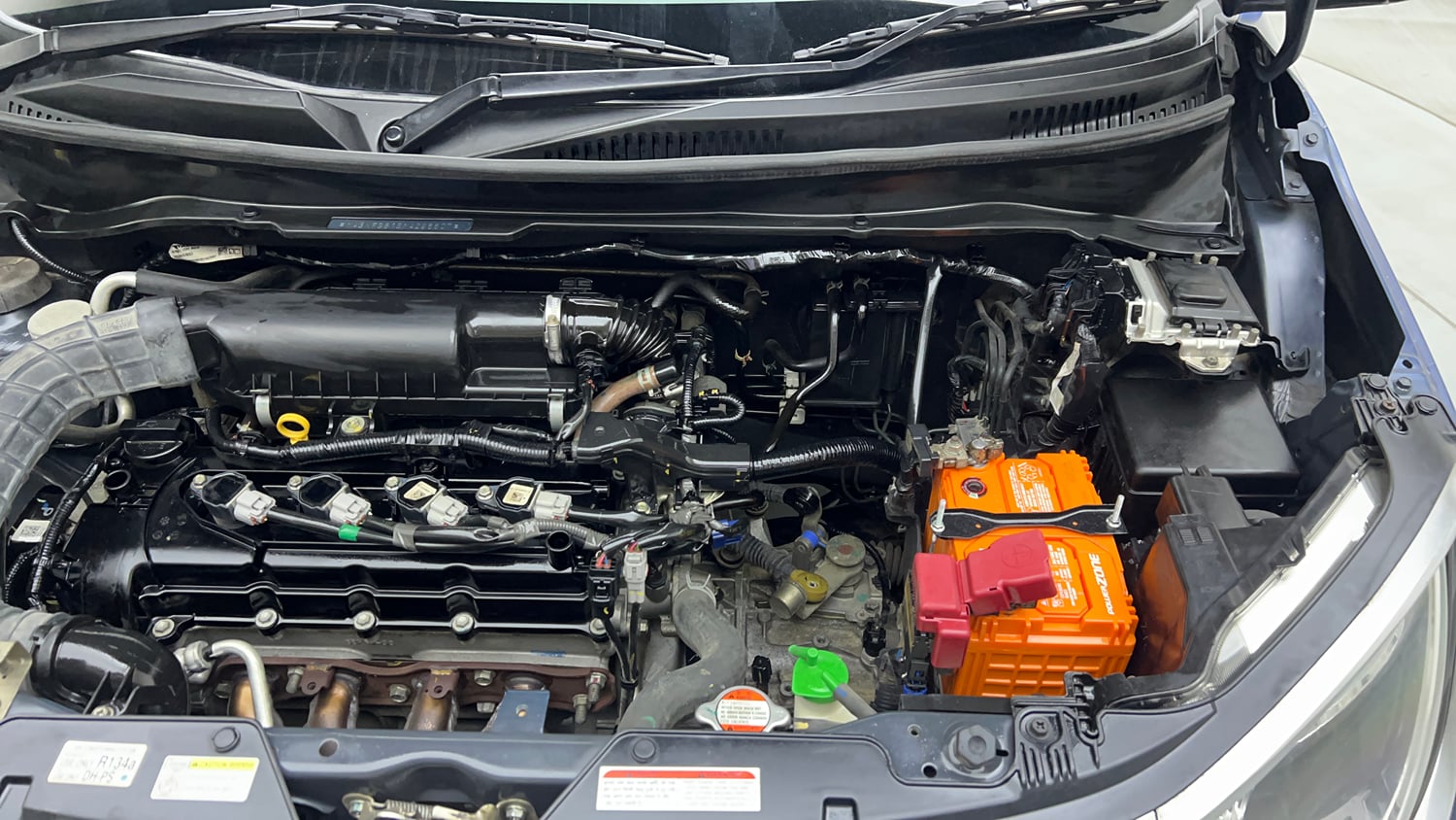 Used 2021 Maruti Suzuki Ignis Zeta 1.2 MT Petrol Manual engine ENGINE LEFT SIDE VIEW