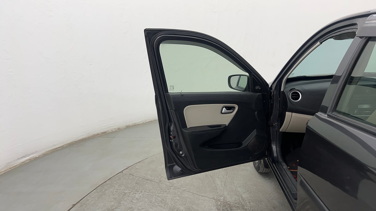 Used 2022 Maruti Suzuki Alto 800 VXi Petrol Manual interior LEFT FRONT DOOR OPEN VIEW