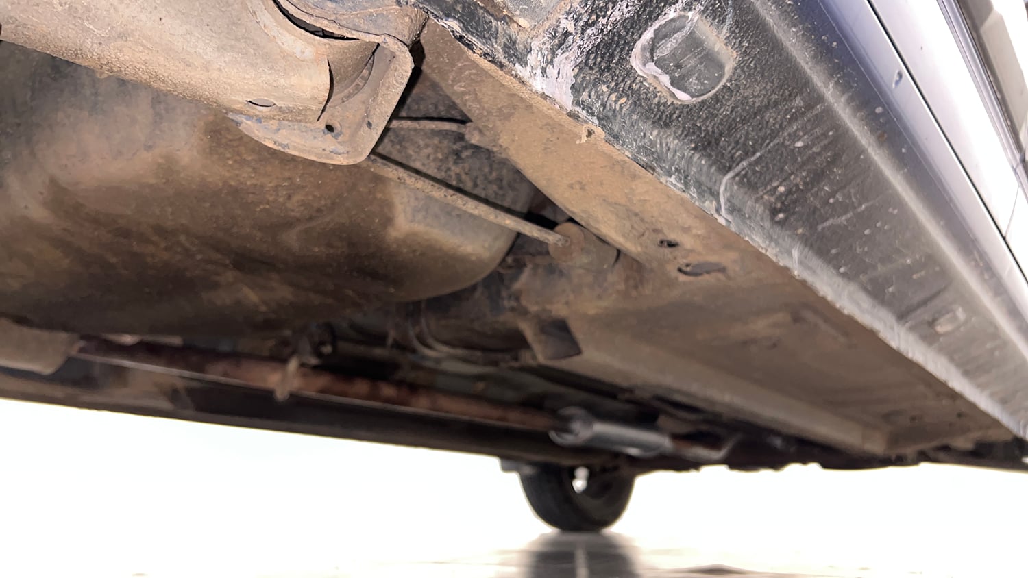 Used 2020 Renault Kwid CLIMBER 1.0 AMT Opt Petrol Automatic extra REAR RIGHT UNDERBODY VIEW