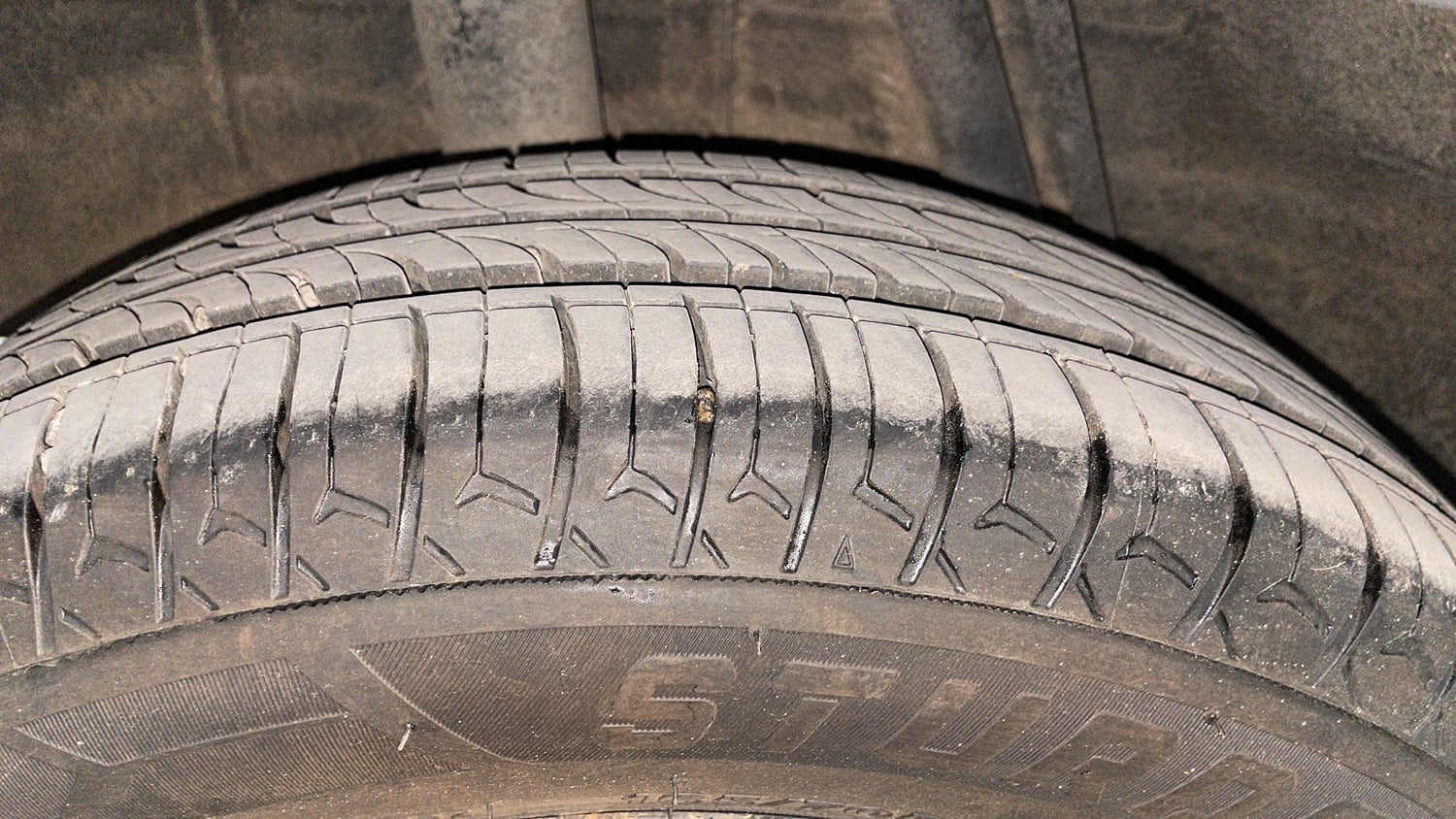 Used 2020 Renault Kwid CLIMBER 1.0 AMT Opt Petrol Automatic tyres RIGHT REAR TYRE TREAD VIEW