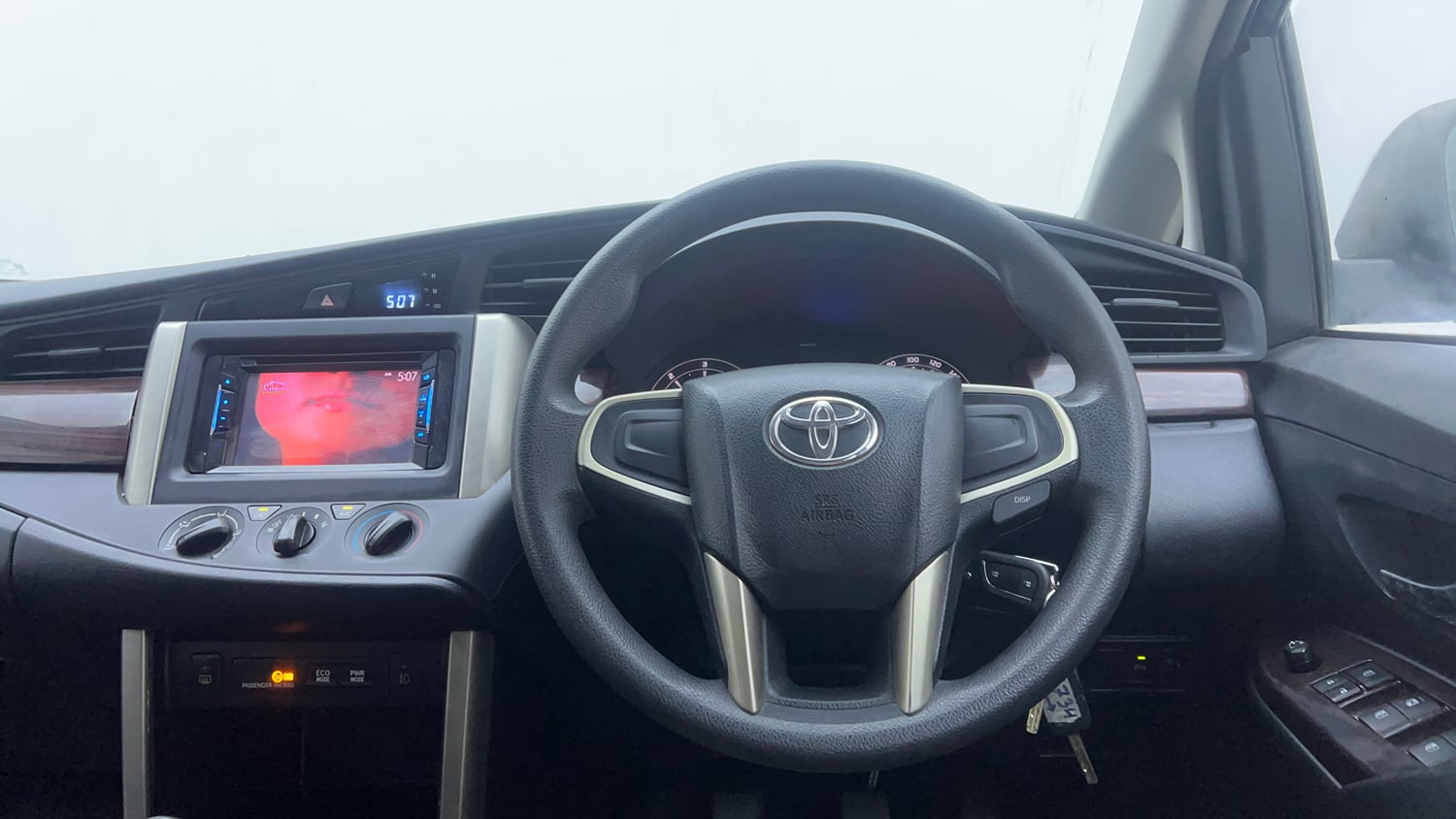 Used 2016 Toyota Innova Crysta 2.4 G 7 STR Diesel Manual interior STEERING VIEW