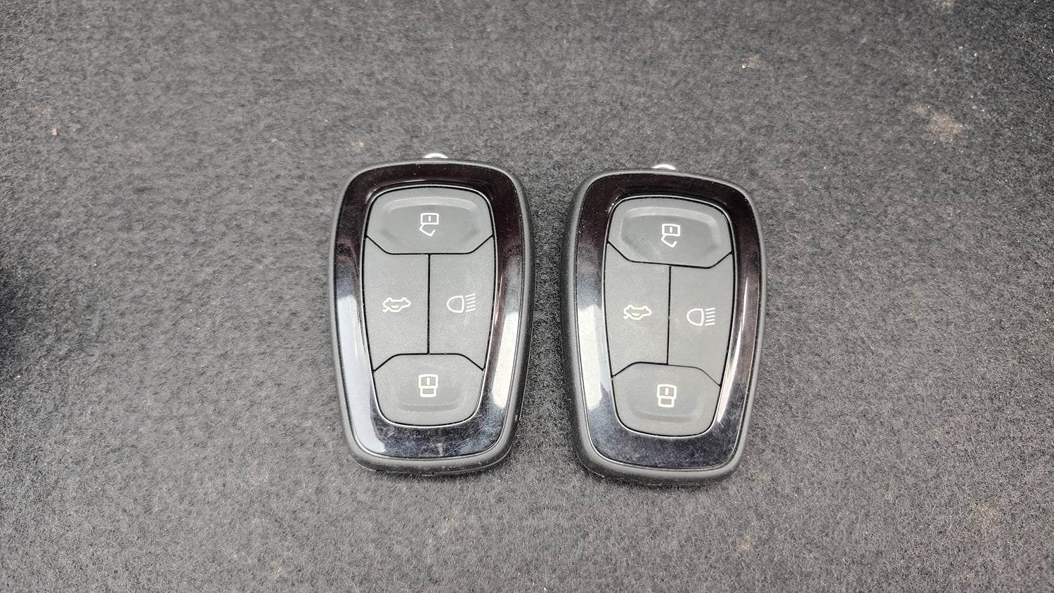 Used 2026 Tata Nexon Creative Plus (PS) 1.2 iCNG 6MT Dual Tone Cng Manual extra CAR KEY VIEW