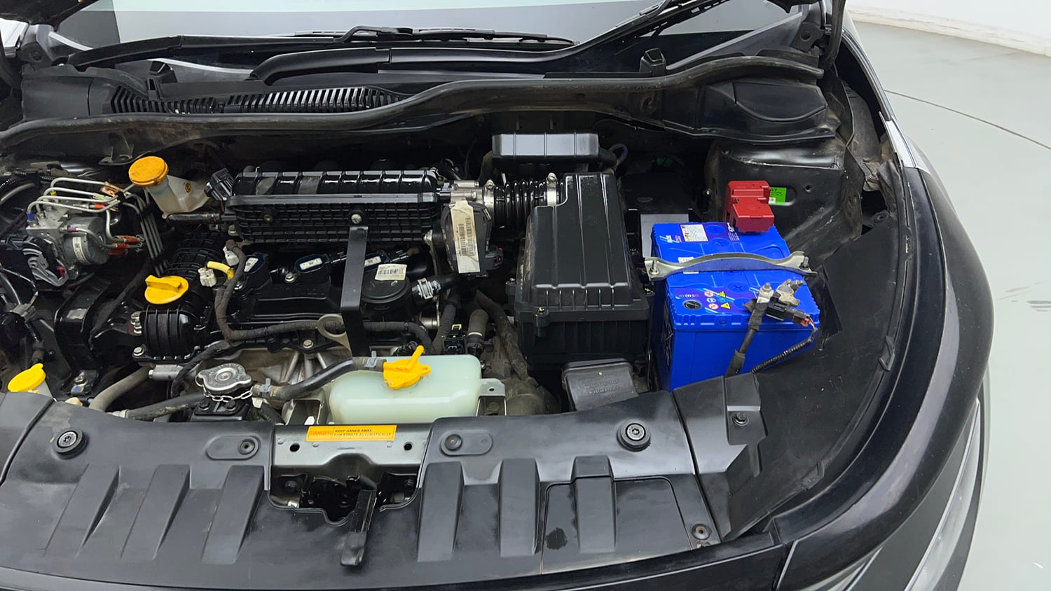 Used 2025 Tata Altroz XZA Petrol Petrol Automatic engine ENGINE LEFT SIDE VIEW