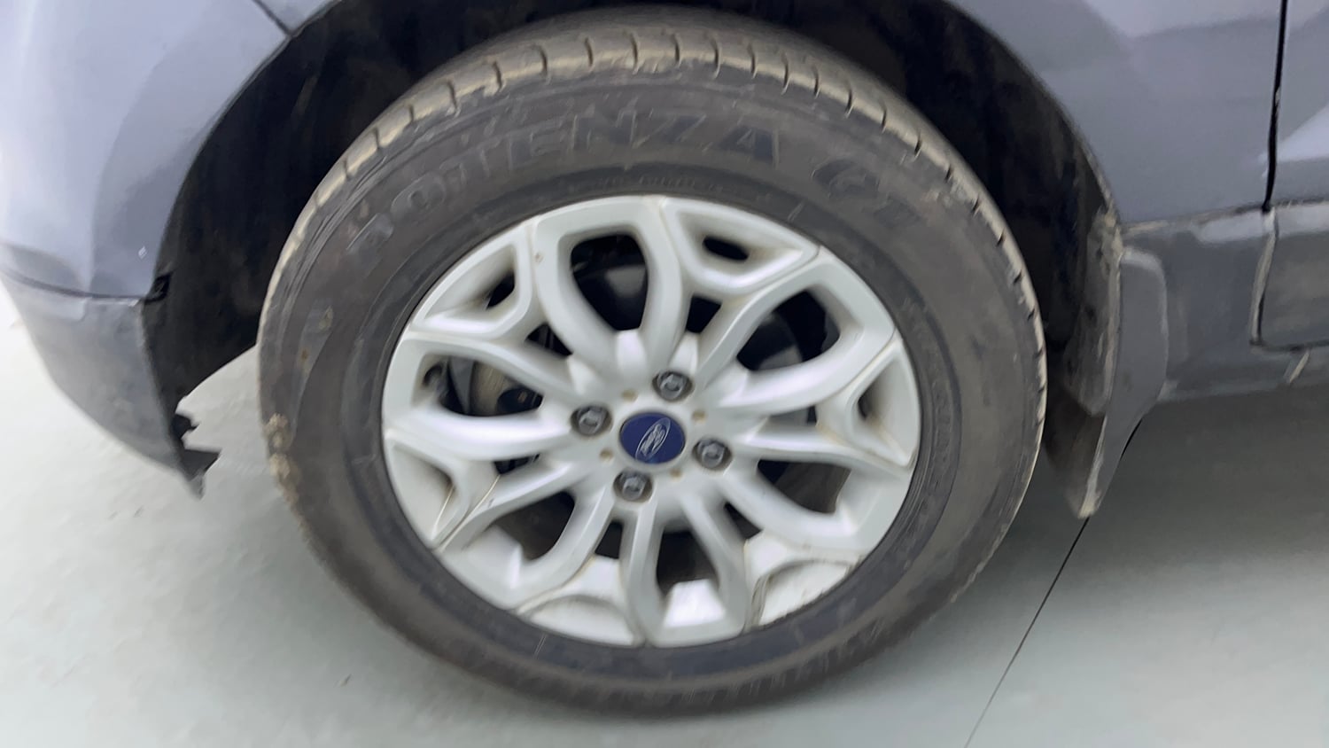 Used 2017 Ford EcoSport Titanium 1.5L Ti-VCT Petrol Manual tyres LEFT FRONT TYRE RIM VIEW