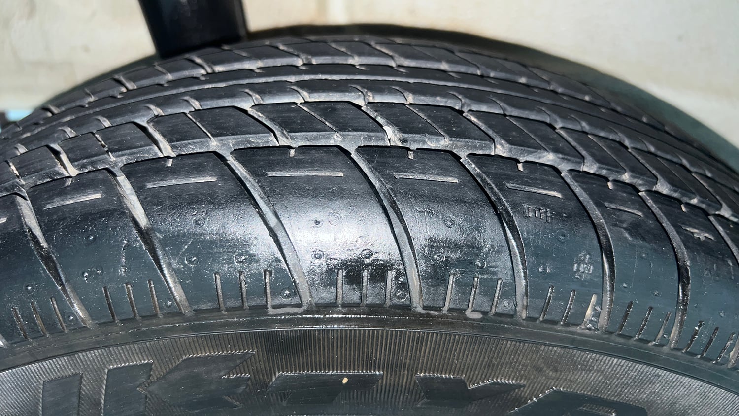 Used 2019 Maruti Suzuki Wagon R 1.0 LXi 1.0 Petrol Manual tyres RIGHT REAR TYRE TREAD VIEW