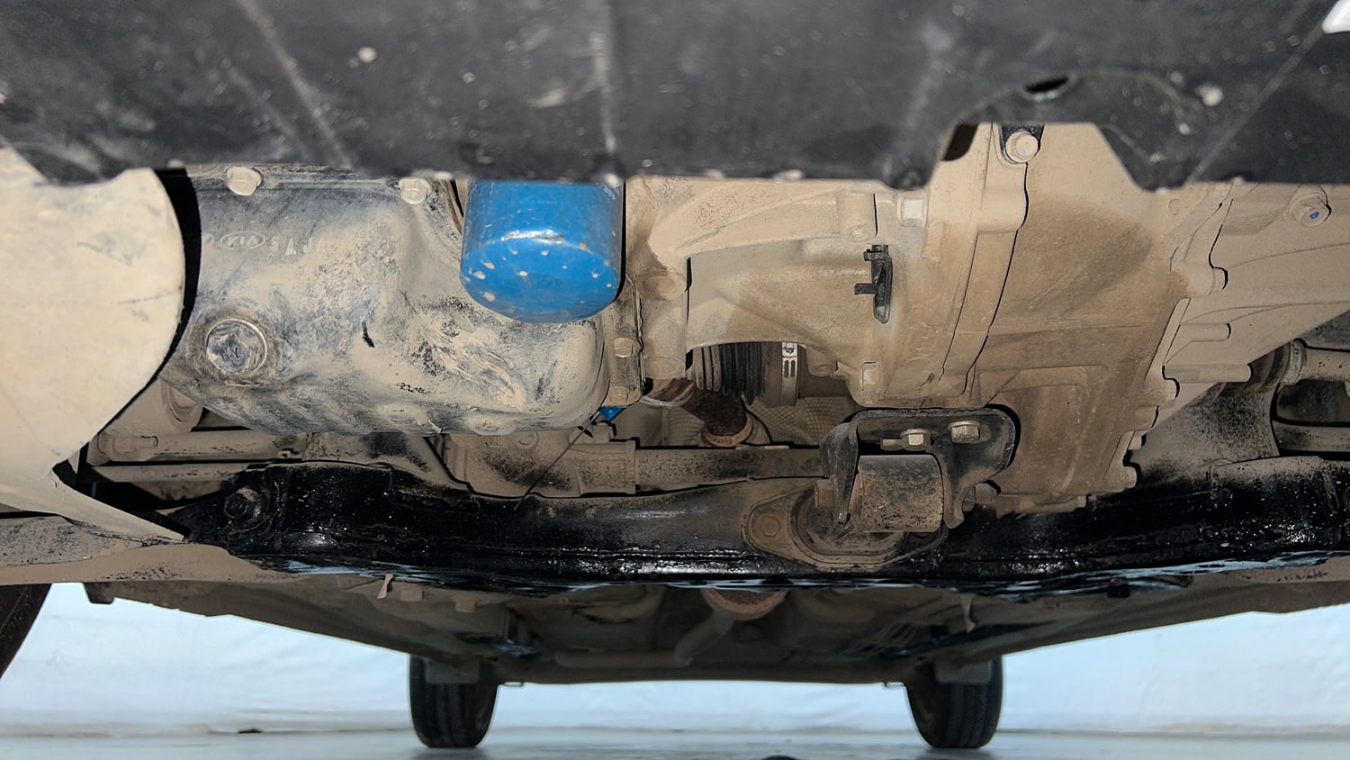 Used 2023 Hyundai Aura S 1.2 Petrol Petrol Manual extra FRONT LEFT UNDERBODY VIEW