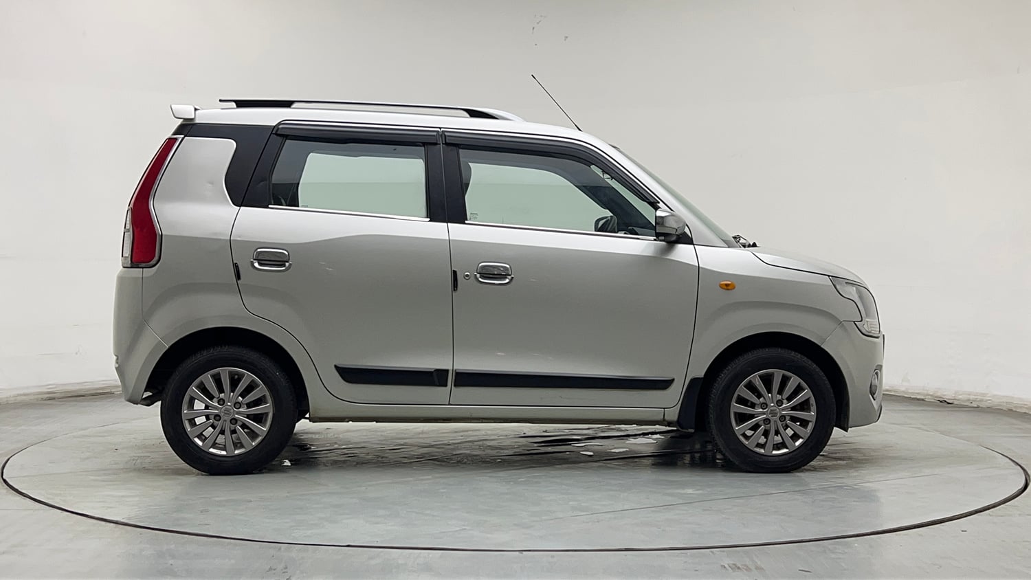 Used 2019 Maruti Suzuki Wagon R VXi 1.2 Petrol Manual exterior RIGHT SIDE VIEW