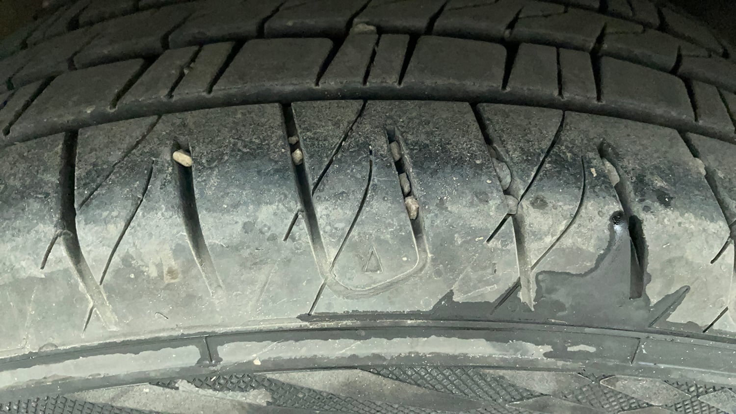 Used 2016 Hyundai Creta 1.6 SX Plus AT Petrol Petrol Automatic tyres RIGHT REAR TYRE TREAD VIEW