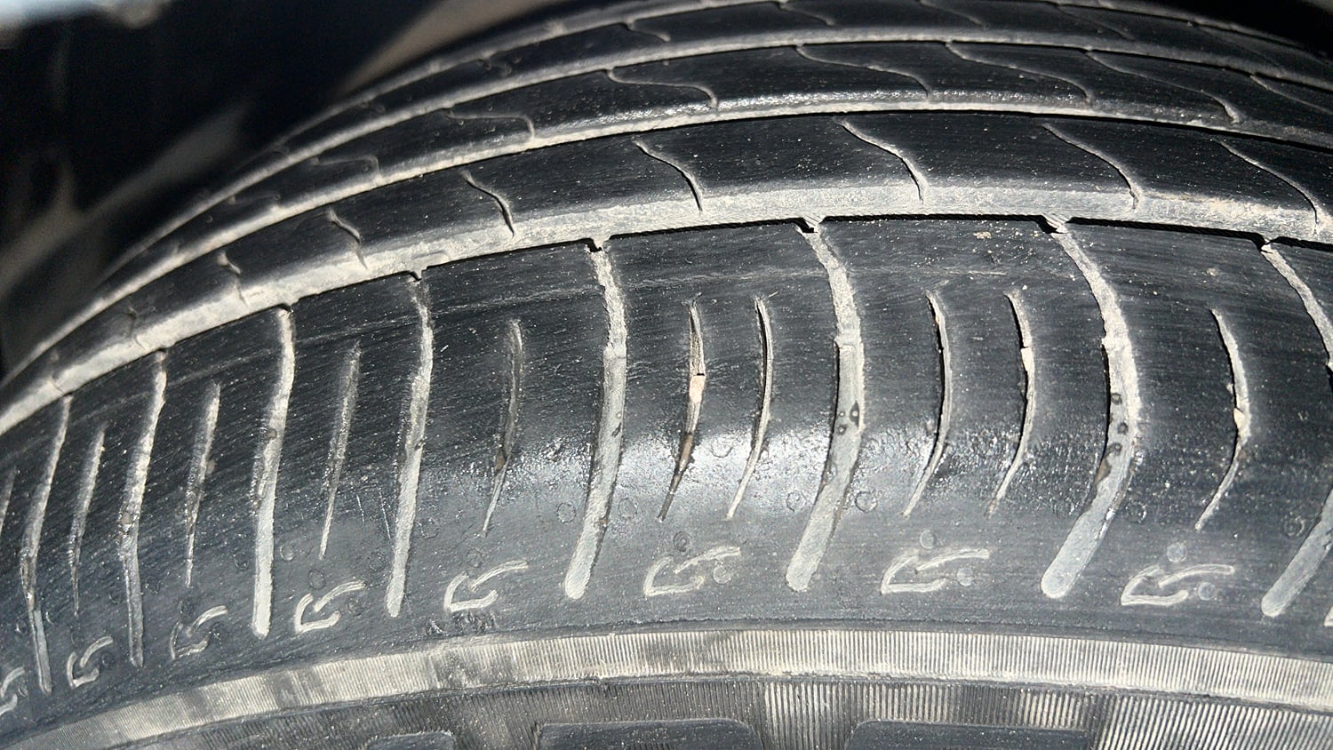 Used 2019 Tata Nexon XMA Diesel Diesel Automatic tyres RIGHT FRONT TYRE TREAD VIEW