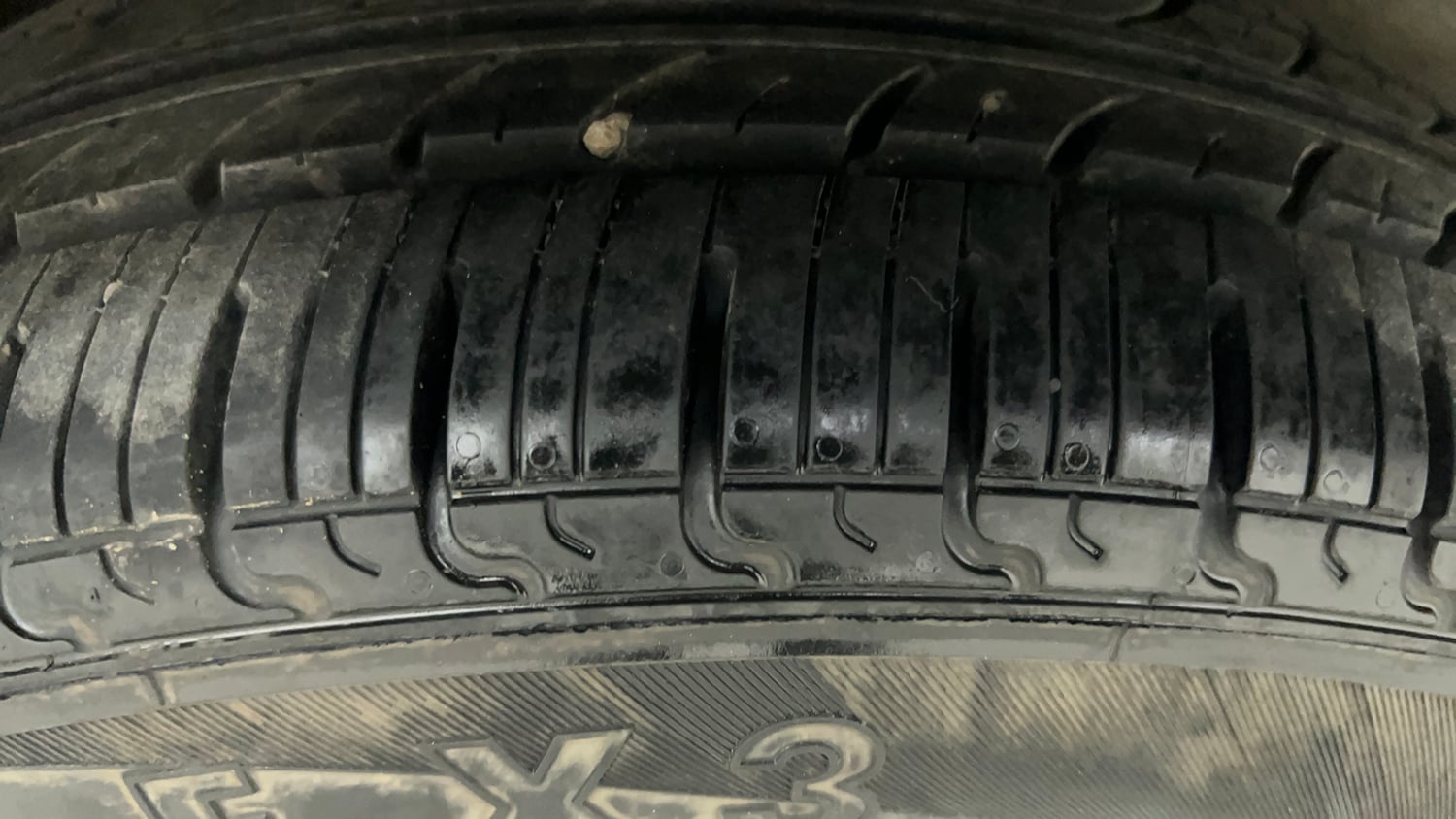Used 2017 Maruti Suzuki Celerio VXi AMT Petrol Automatic tyres RIGHT REAR TYRE TREAD VIEW