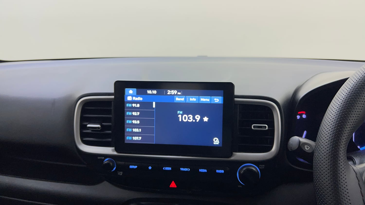 Used 2020 Hyundai Venue SX 1.0 Turbo Petrol Manual top_features Integrated (in-dash) music system