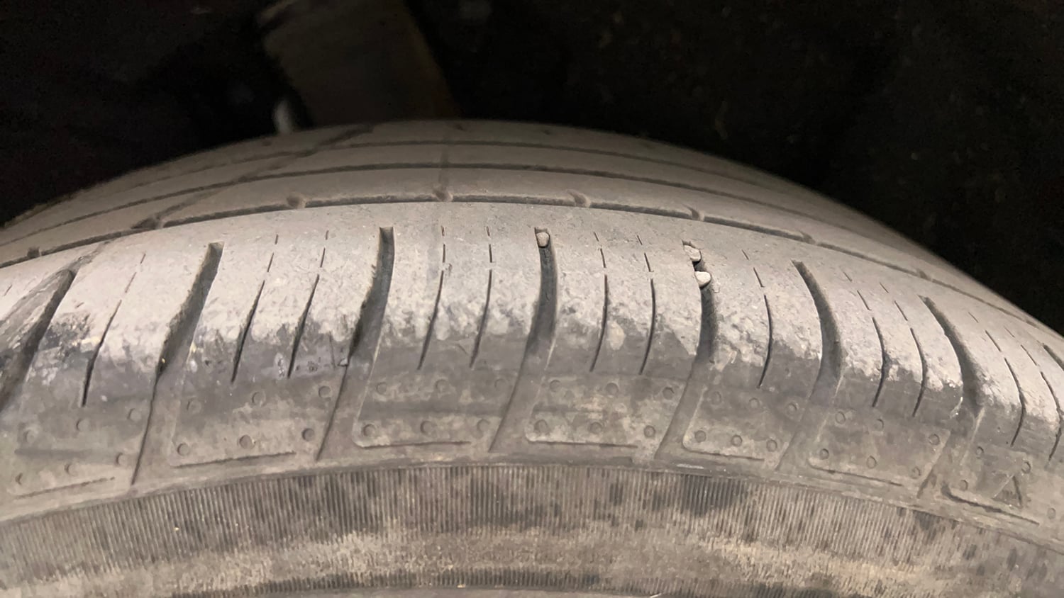 Used 2024 Mahindra XUV700 AX7 Diesel MT 7 STR Diesel Manual tyres LEFT REAR TYRE TREAD VIEW