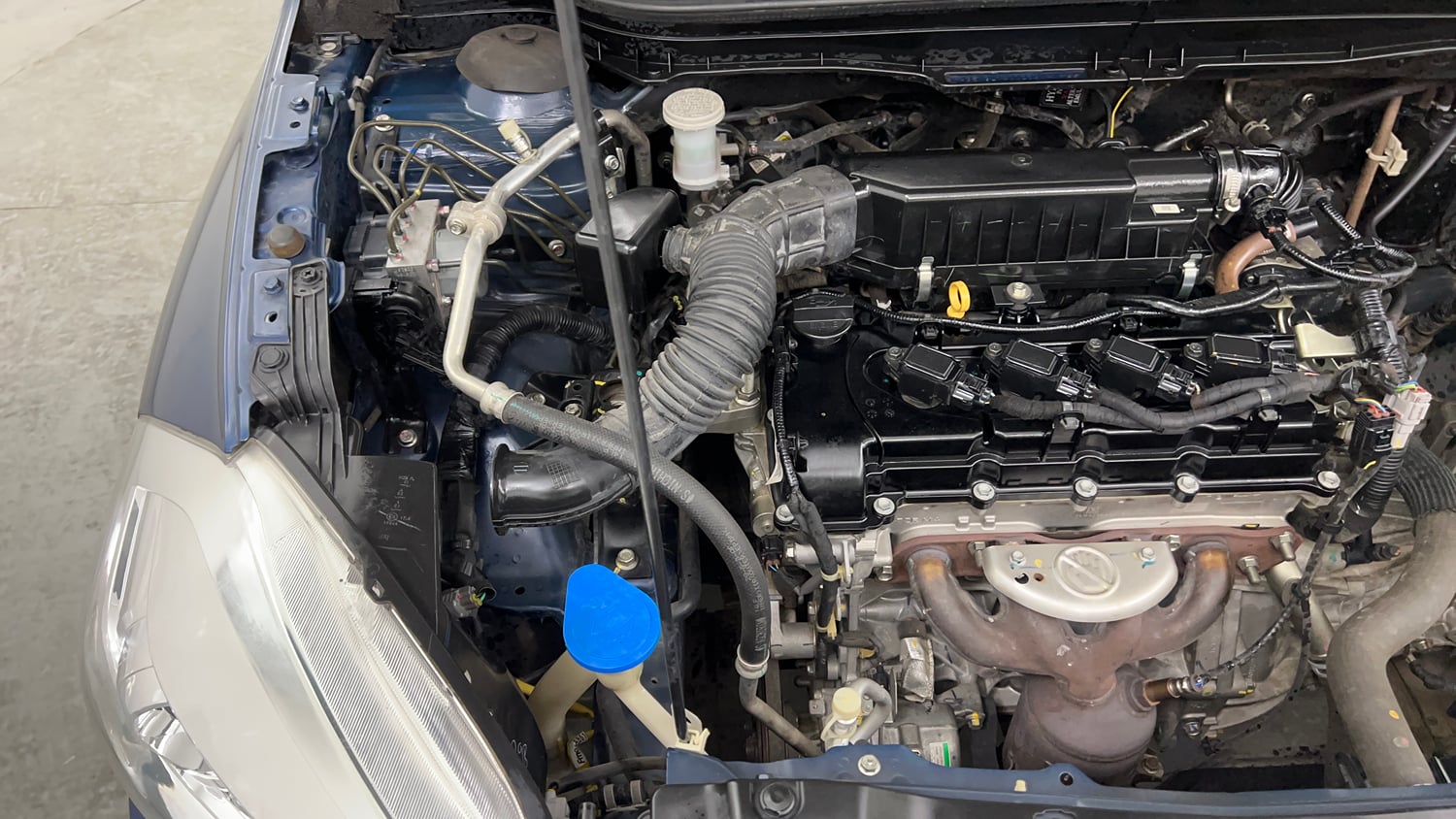 Used 2021 Maruti Suzuki S-Cross Zeta Petrol Manual engine ENGINE RIGHT SIDE VIEW