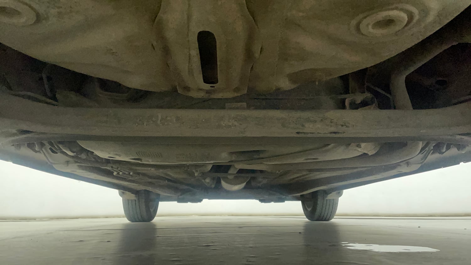Used 2016 Maruti Suzuki Baleno Alpha 1.2 Petrol Manual extra REAR UNDERBODY VIEW (TAKEN FROM REAR)