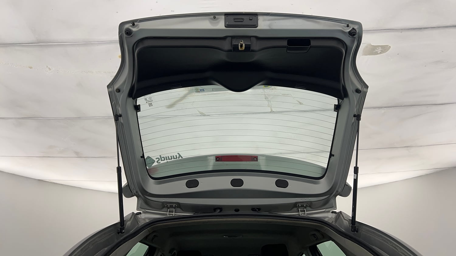 Used 2018 Maruti Suzuki Baleno Zeta 1.2 Petrol Manual interior DICKY DOOR OPEN VIEW