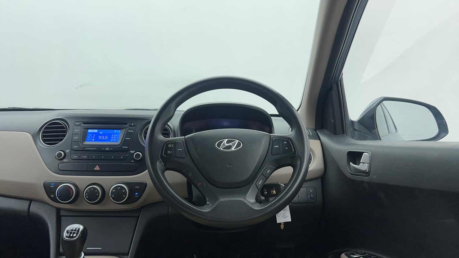 Used 2015 Hyundai Xcent S 1.2 Petrol Manual interior STEERING VIEW