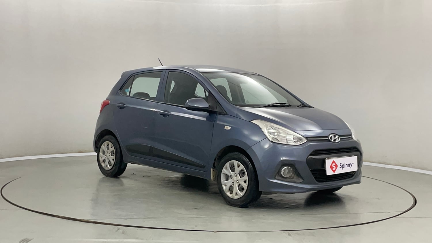 Used 2014 Hyundai Grand i10 Magna 1.2 Kappa VTVT Petrol Manual exterior RIGHT FRONT CORNER VIEW