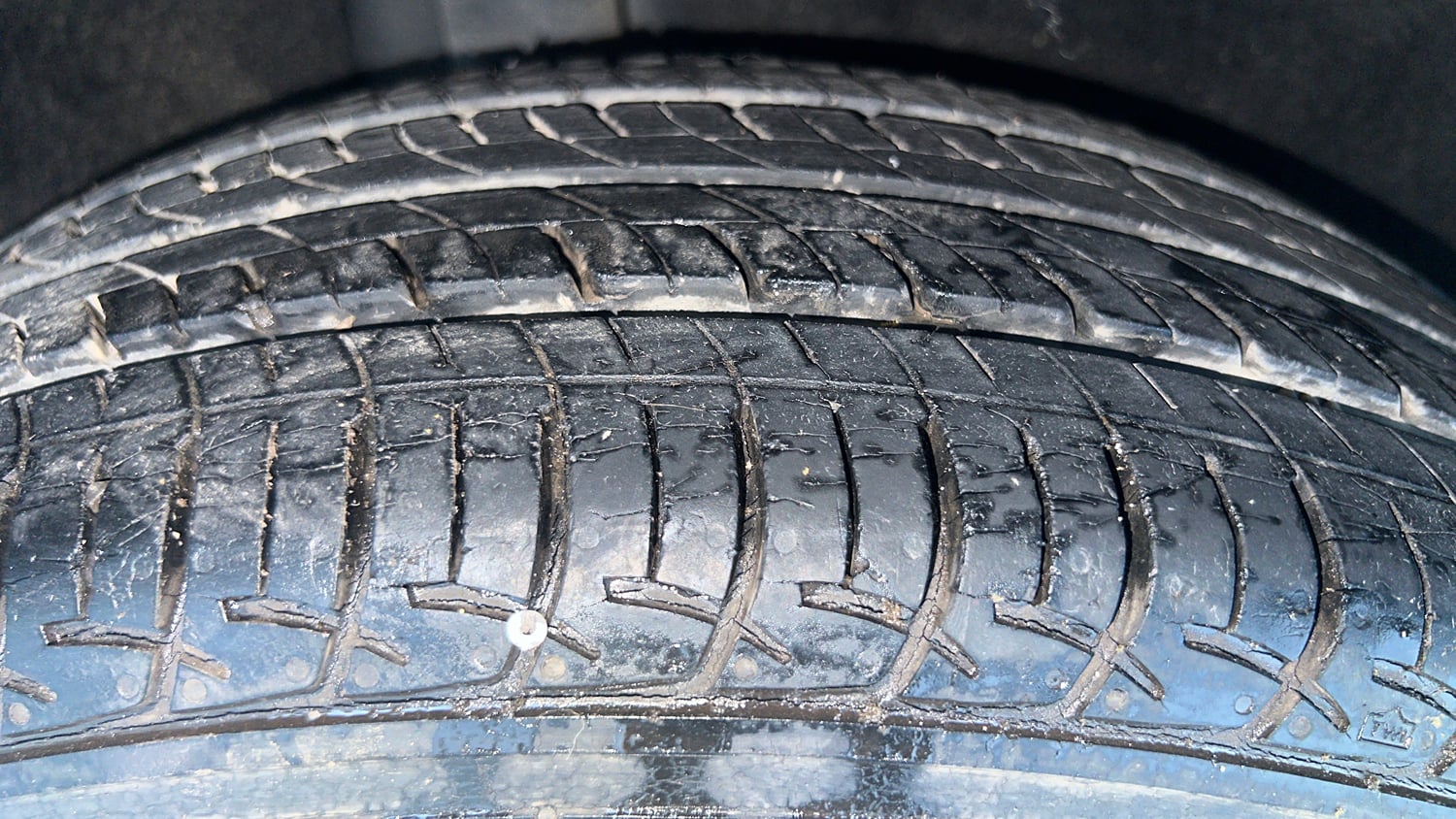 Used 2018 Maruti Suzuki Baleno Delta 1.2 Petrol Manual tyres RIGHT REAR TYRE TREAD VIEW