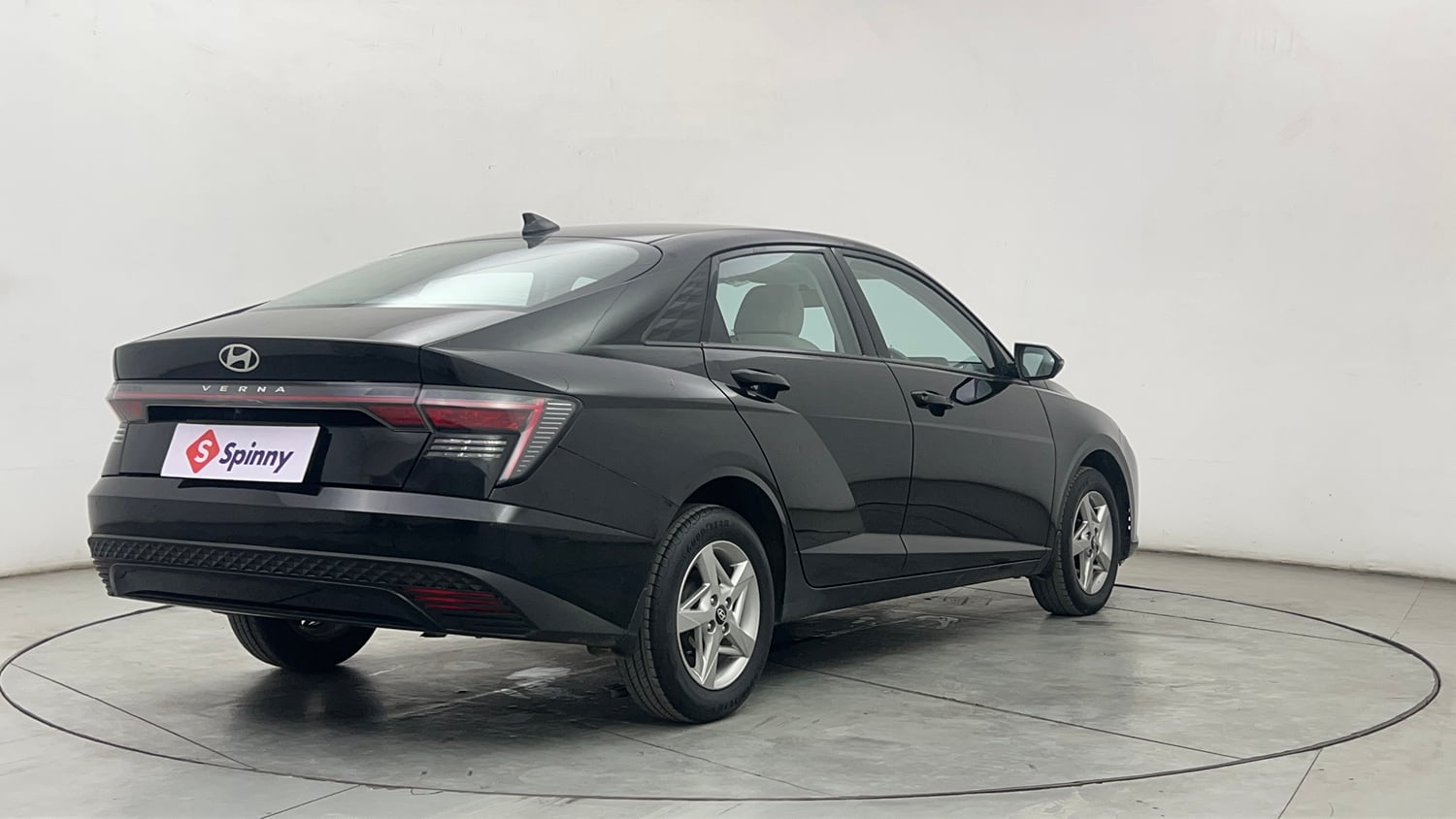 Used 2023 Hyundai Verna S 1.5 Petrol MT Petrol Manual exterior RIGHT REAR CORNER VIEW
