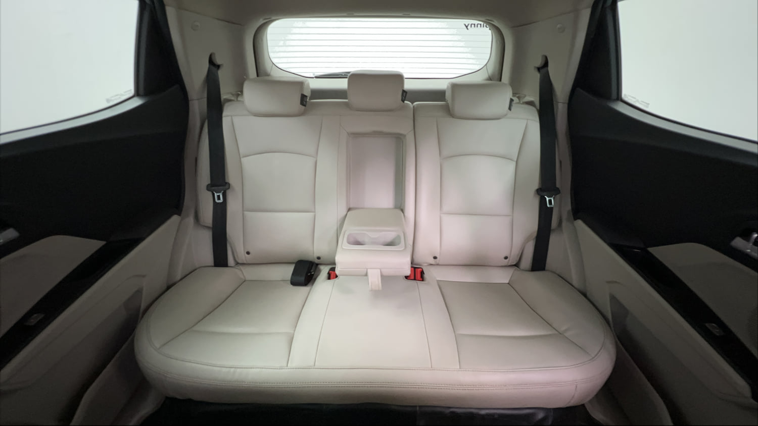 Used 2023 Mahindra XUV 300 W8 (O) 1.2 Petrol AMT Petrol Automatic interior REAR SEAT CONDITION VIEW